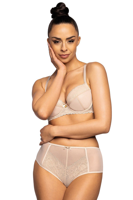 Luxury lace panties in elegant beige by Mat, featuring delicate lace design and high waist style.