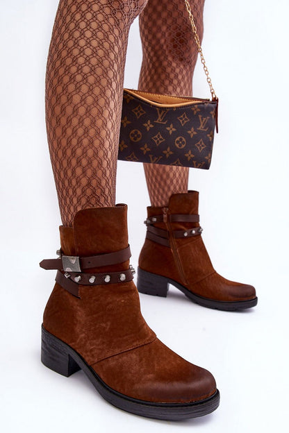 Luxurious interior view of Step in Style organic leather ankle boots, showcasing warm shoe blanket lining for comfort.