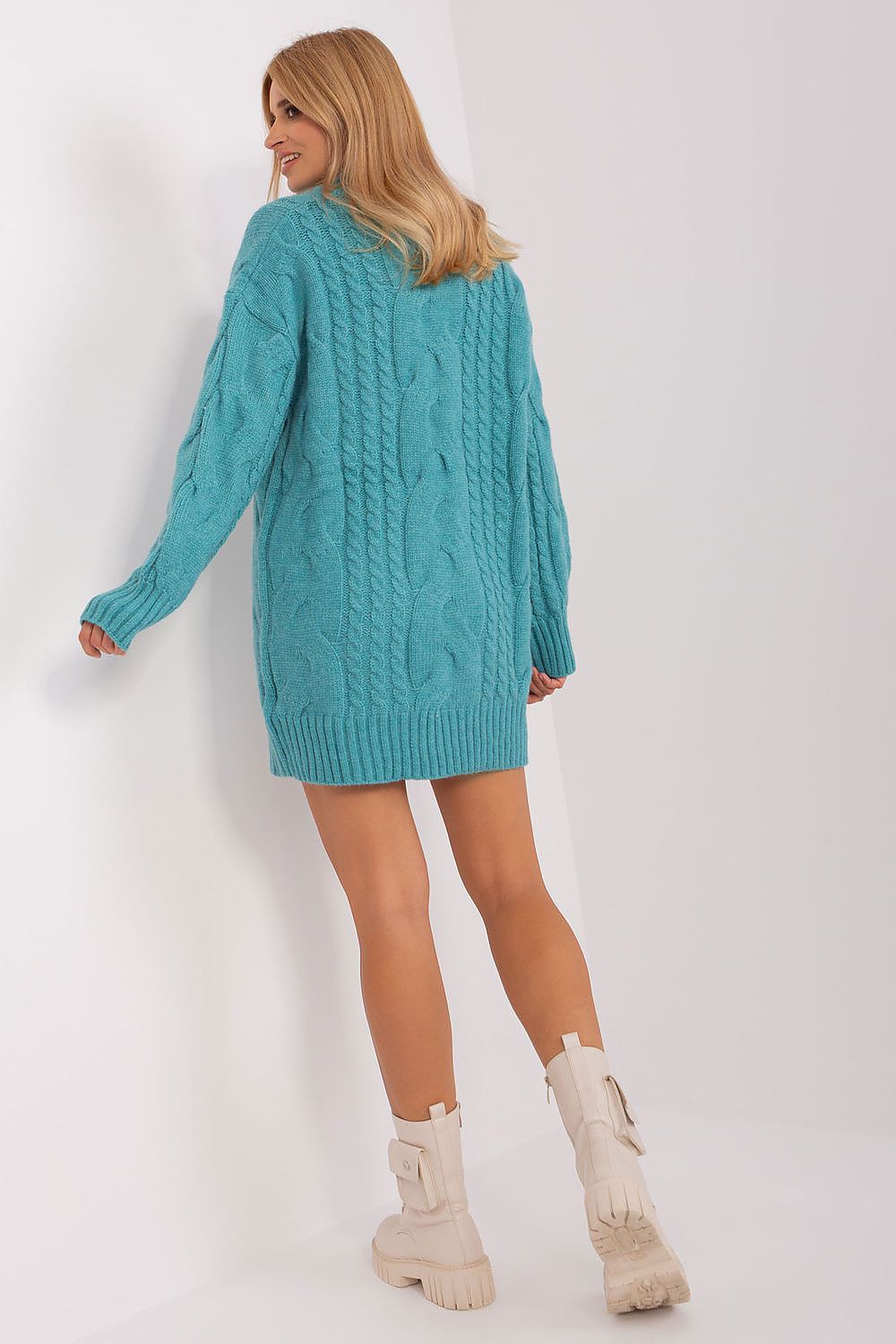 Chic oversized jumper by vendor AT, designed with a cozy turtleneck and an eye-catching variegated pattern, ideal for stylish layering.