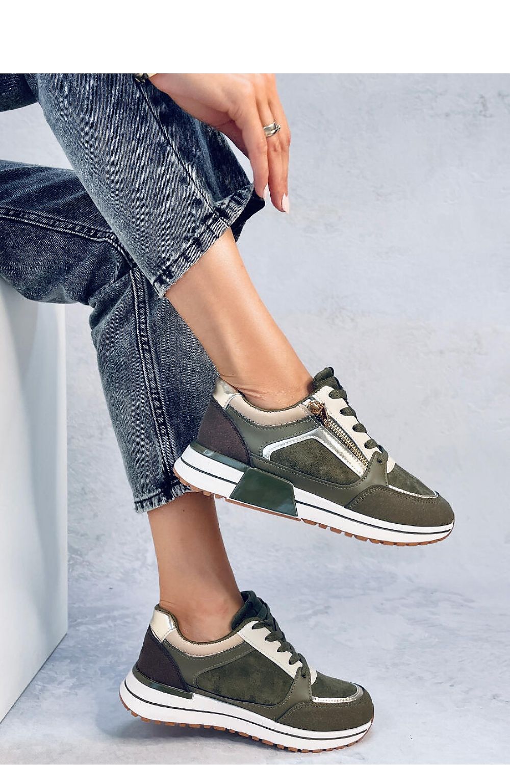 Trendy Inello women's lace-up sport shoes, blending elegance and comfort with eco-friendly materials for everyday wear.