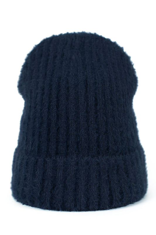 Luxuriously soft fluffy beanie hat by Art of Polo, showcasing a flexible design suitable for all head sizes, made in Poland.