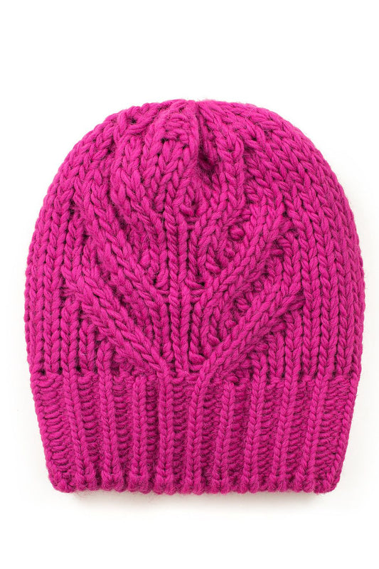 Luxurious winter hat with fleece lining by Art of Polo, featuring a unique thick weave, perfect for warmth and style.