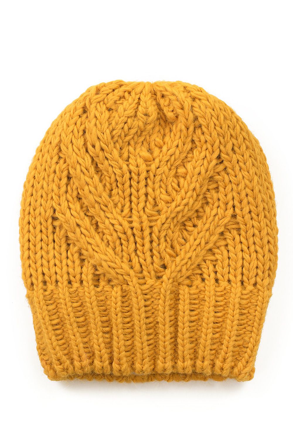 Luxurious winter hat by Art of Polo featuring a fleece lining and unique thick weave, perfect for staying warm during cold weather.