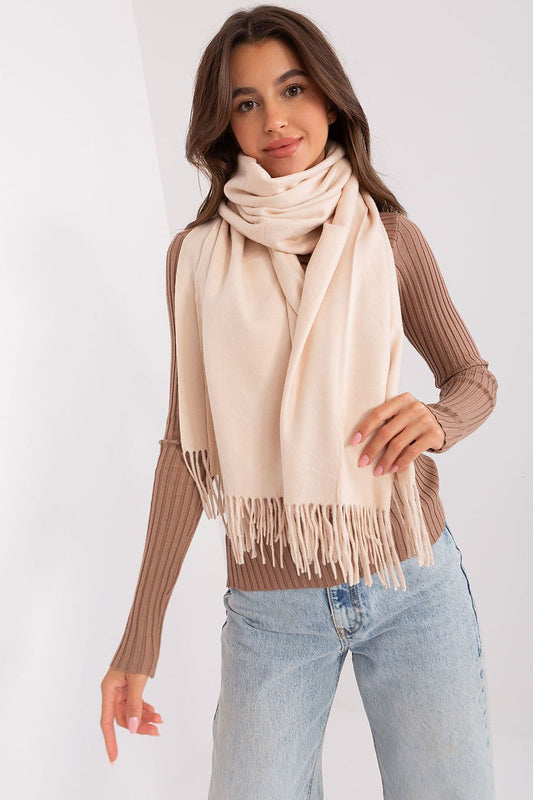 Luxurious 196 cm long warm polyester scarf featuring elegant decorative tassels, perfect for winter styling.