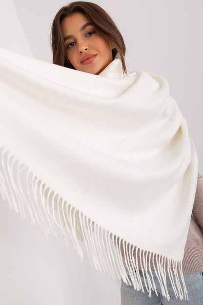 Fashion-forward 196 cm polyester winter scarf with luxurious decorative tassels, perfect for adding warmth and style.