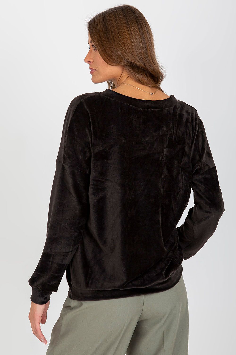 Luxury velour sweatshirt featuring a sophisticated V-shaped neckline, perfect for casual styling on cold days.