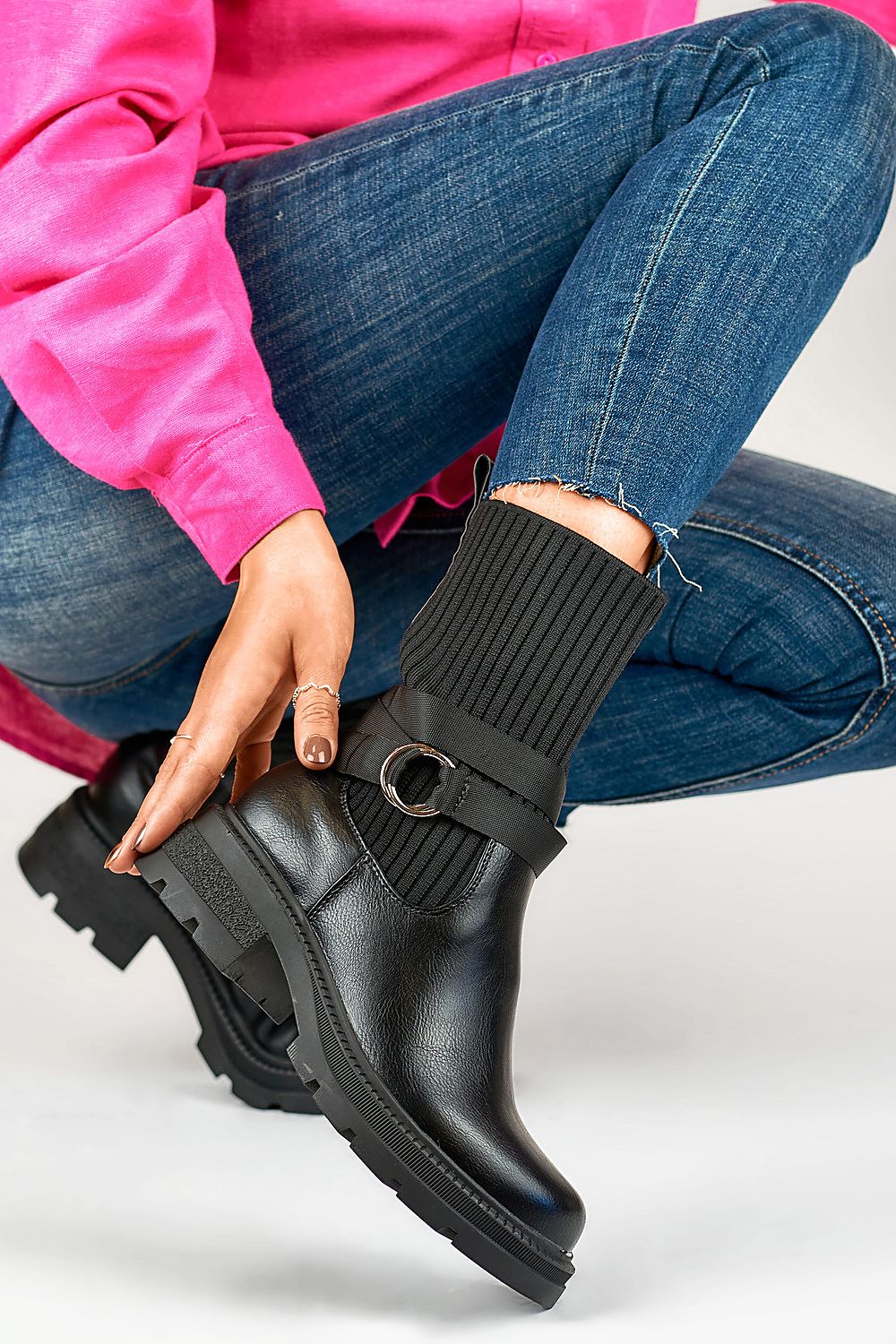 Elegant Primo Black Eco Leather Ankle Boots showcasing a 4.5 cm platform, ideal for stylish and comfortable wear in colder months.