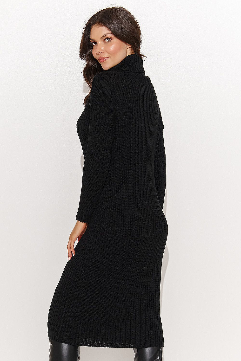 Luxurious Numinou midi length sweater dress in classic shades, crafted from 100% acrylic, perfect for elegant autumn-winter styling.