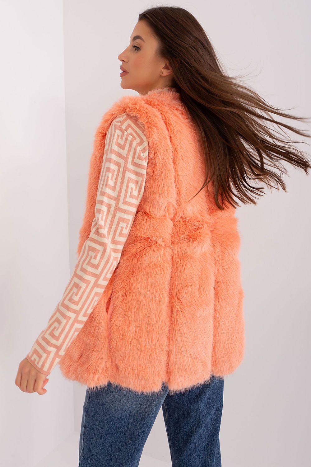 Chic fur vest from AT, made from soft polyester, enhances your autumn wardrobe with a touch of luxury.
