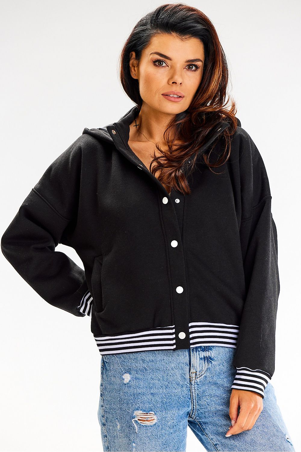 Elegant Awama hoodie in EU sizes L/XL, perfect for casual luxury wear.