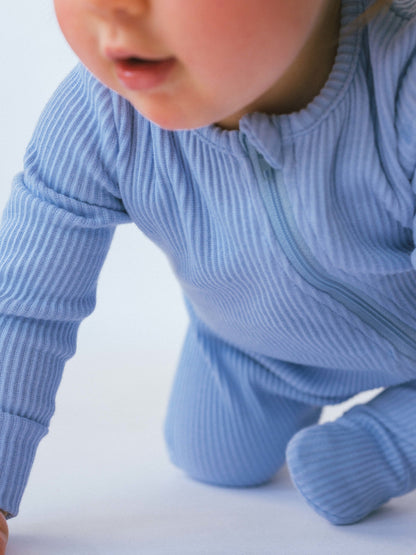 DreamBuy's chic footless sleepsuit for toddlers, designed for easy wear and comfort, ideal for sensitive skin.