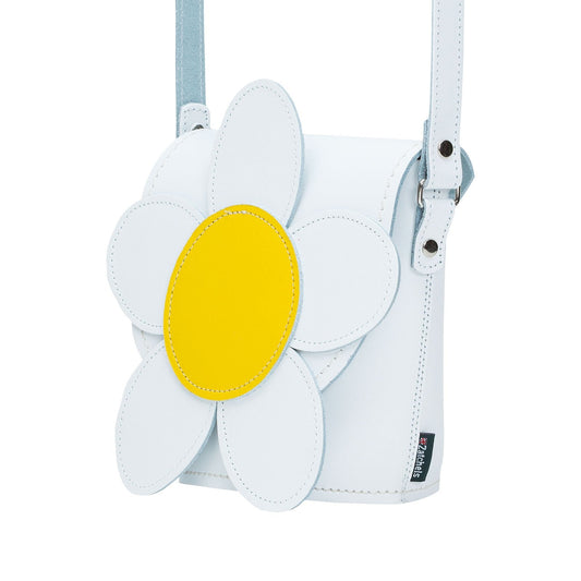 Close-up of the magnetic fastening on the Luxury Handmade Leather Daisy Barrel Bag showcasing premium leather craftsmanship.