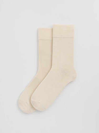 Luxury bamboo calf-length socks made from super soft, breathable, and moisture-wicking fabric, ideal for all-day comfort. Perfect fit for everyday wear.
