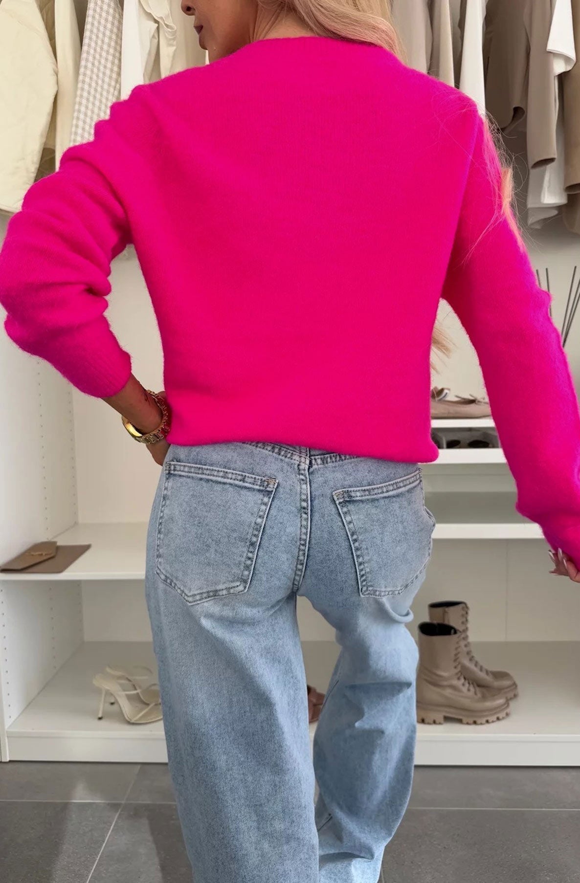 Diverse color options of a luxurious knitted alpaca blend jumper, emphasizing its versatility and chic appeal for modern fashion enthusiasts.