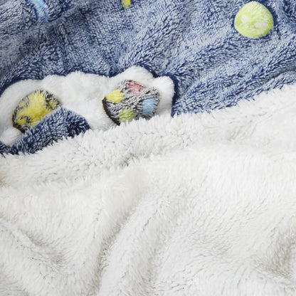 Duvet cover in slate colour, designed for kids, showcasing its glow-in-the-dark feature that transforms bedtime into a magical experience.