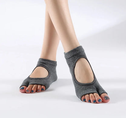 Women's Anti-Slip Yoga Socks: Two-Toe Cotton Pilates Slipper in stylish grey, designed for ultimate grip and comfort during yoga and Pilates. Perfect for enhancing your practice.