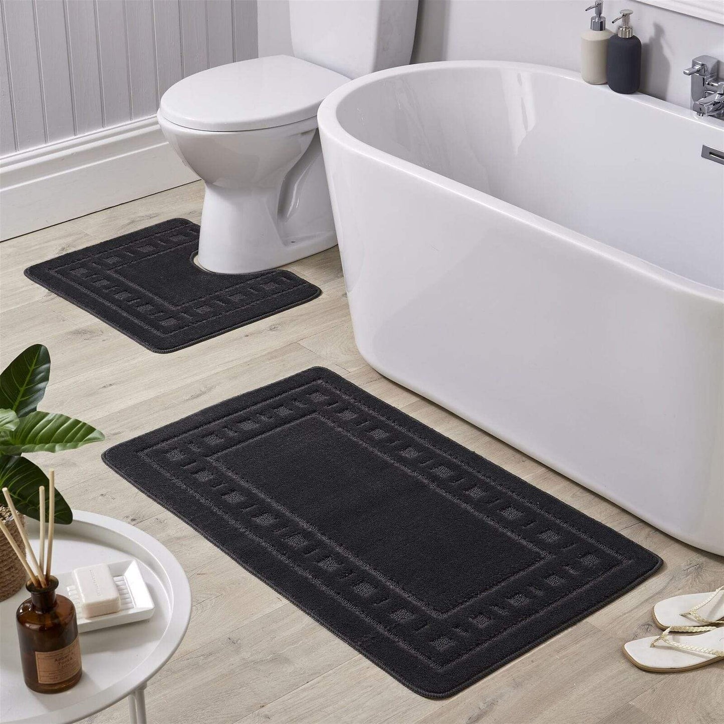 Elegant colour options available in the Jumbo Ultra Soft Bath Mat Set, designed to complement luxurious bathroom aesthetics.