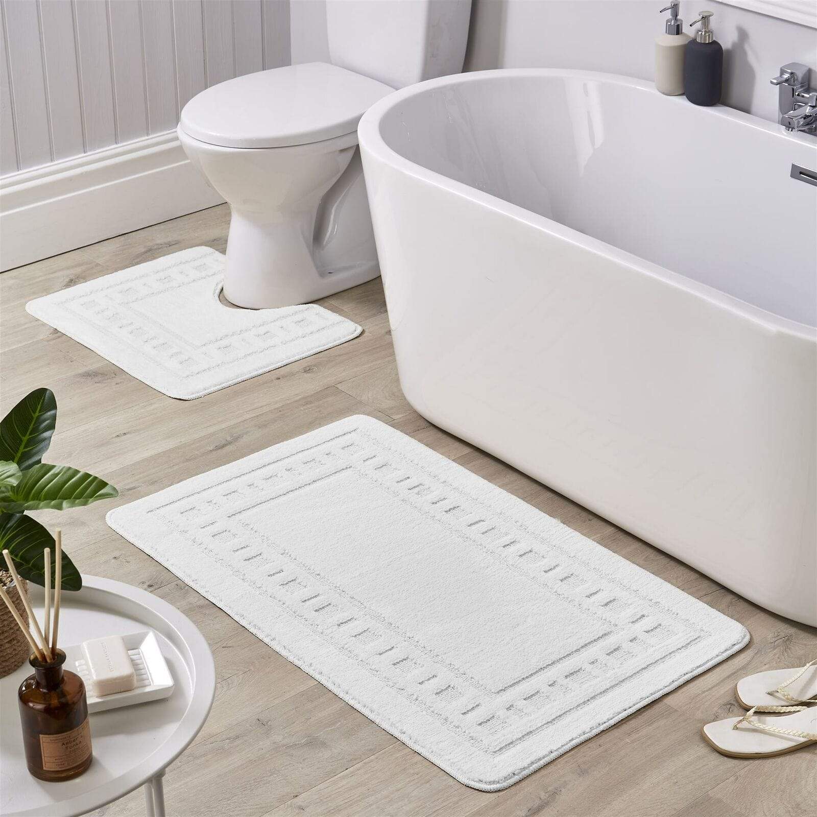 Elegant arrangement of the Jumbo Ultra Soft Non-Slip Bath Mat Set featuring stylish colours, designed for ultimate softness and convenience, ideal for creating a spa-like atmosphere in your home.