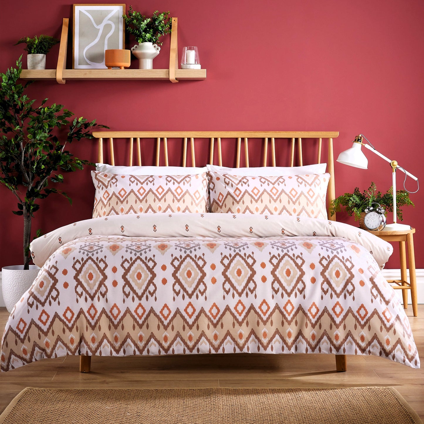 Duvet set in a serene colour palette, ideal for creating a tranquil bedroom environment, made from high-quality cotton for ultimate comfort.