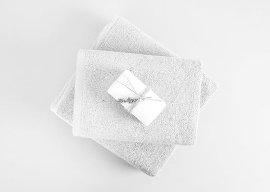 Premium Indus Valley cotton bath sheet, highlighting its absorbent qualities and lightweight fabric, ideal for travel and gym luxury.