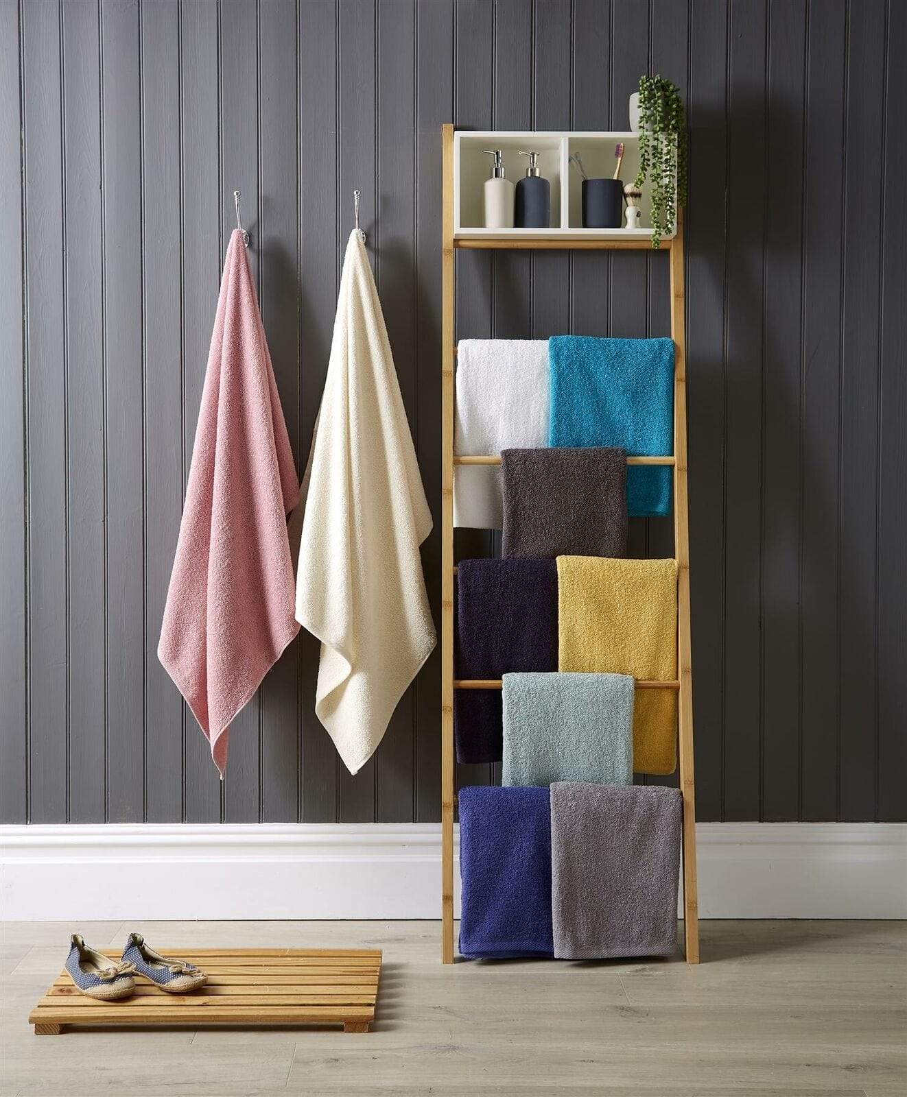 Luxurious pack of 2 large Indus Valley cotton bath sheets, 80x140 cm, showcasing their elegant design and soft texture, perfect for daily indulgence.