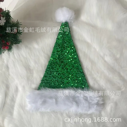 Christmas-themed party hat in festive colour blocks, made of nonwoven material, ideal for adding charm to holiday celebrations.