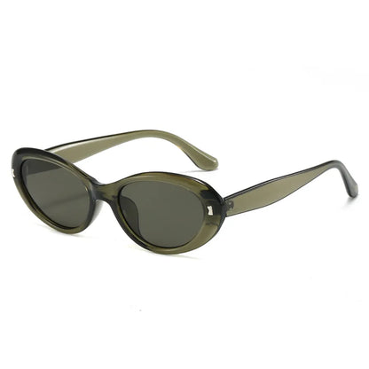 Fashion-forward women's sunglasses in a stunning cat-eye shape, crafted for sophistication and outdoor elegance.
