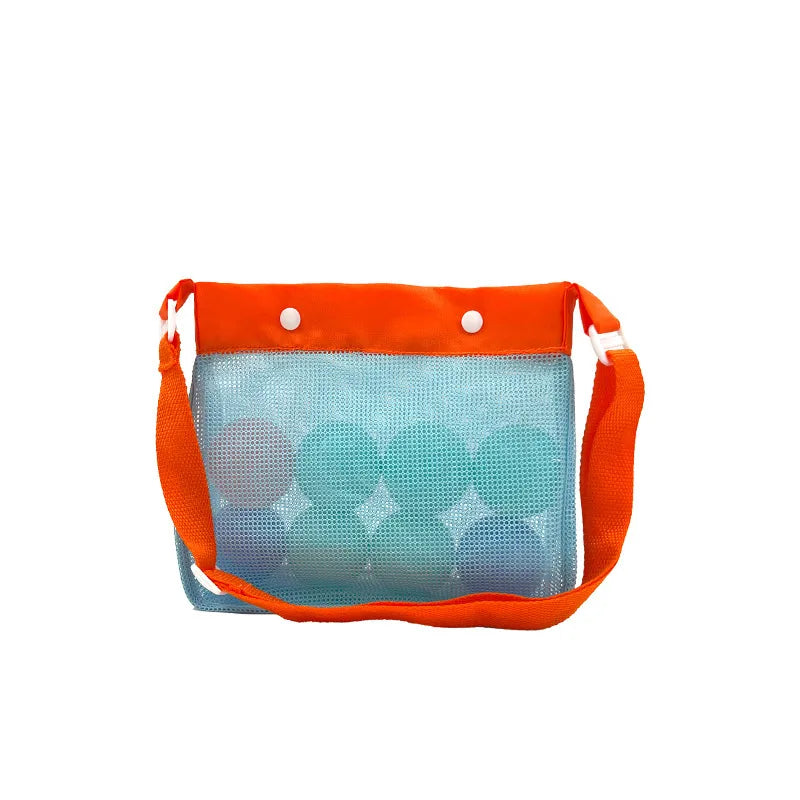 Versatile and durable luxury beach bag for clothing storage, featuring a solid colour design for fashionable outings.