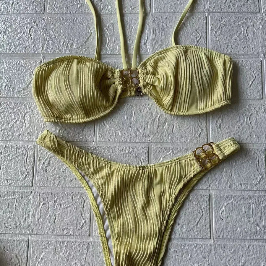 Elegant solid colour bikini top designed for comfort and style, showcasing a demi cup silhouette ideal for a flattering beach look.