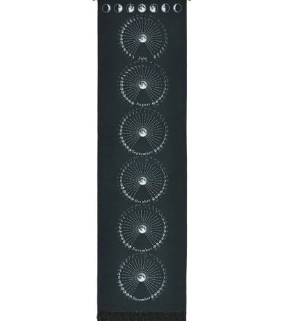 Artistic landscape wall ornament designed for casual elegance, perfect gift for nature lovers and decor enthusiasts.