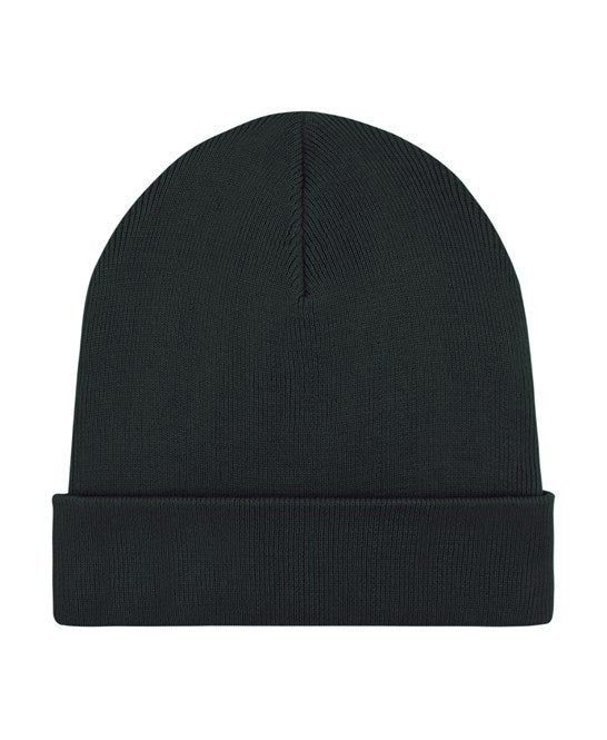 Stylish and sustainable rib beanie for all, made with organic cotton and recycled polyester, showcasing a versatile foldable brim.