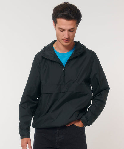 Luxury sustainable anorak in recycled polyester, showcasing a stylish zip neck design and adjustable hood, ideal for eco-conscious fashion.