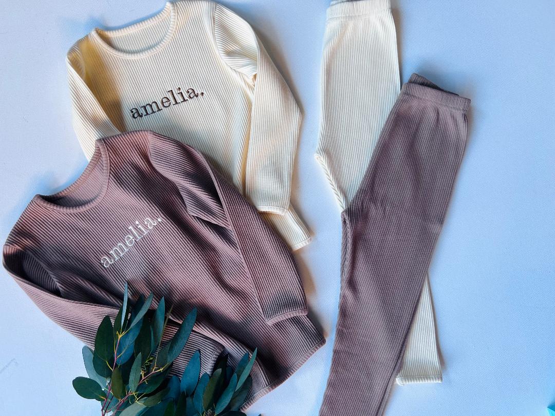 DreamBuy luxurious long sleeve pyjamas set for men, showcasing soft ribbed fabric and a relaxed fit, perfect for all sizes from newborn to XXL.