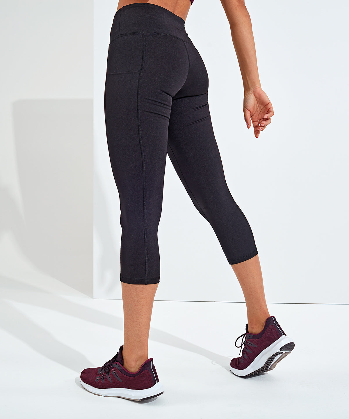 Luxury eco-friendly performance leggings for women with a flattering soft second skin feel and innovative hidden pocket design.